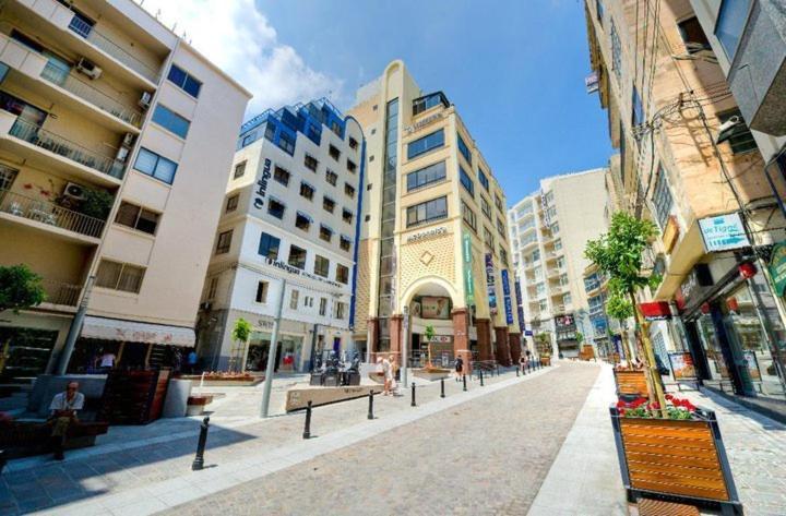 Ferienwohnung Chic 2Br Penthouse Steps From The Promenade Sliema Exterior foto