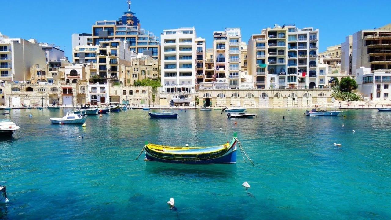 Ferienwohnung Chic 2Br Penthouse Steps From The Promenade Sliema Exterior foto