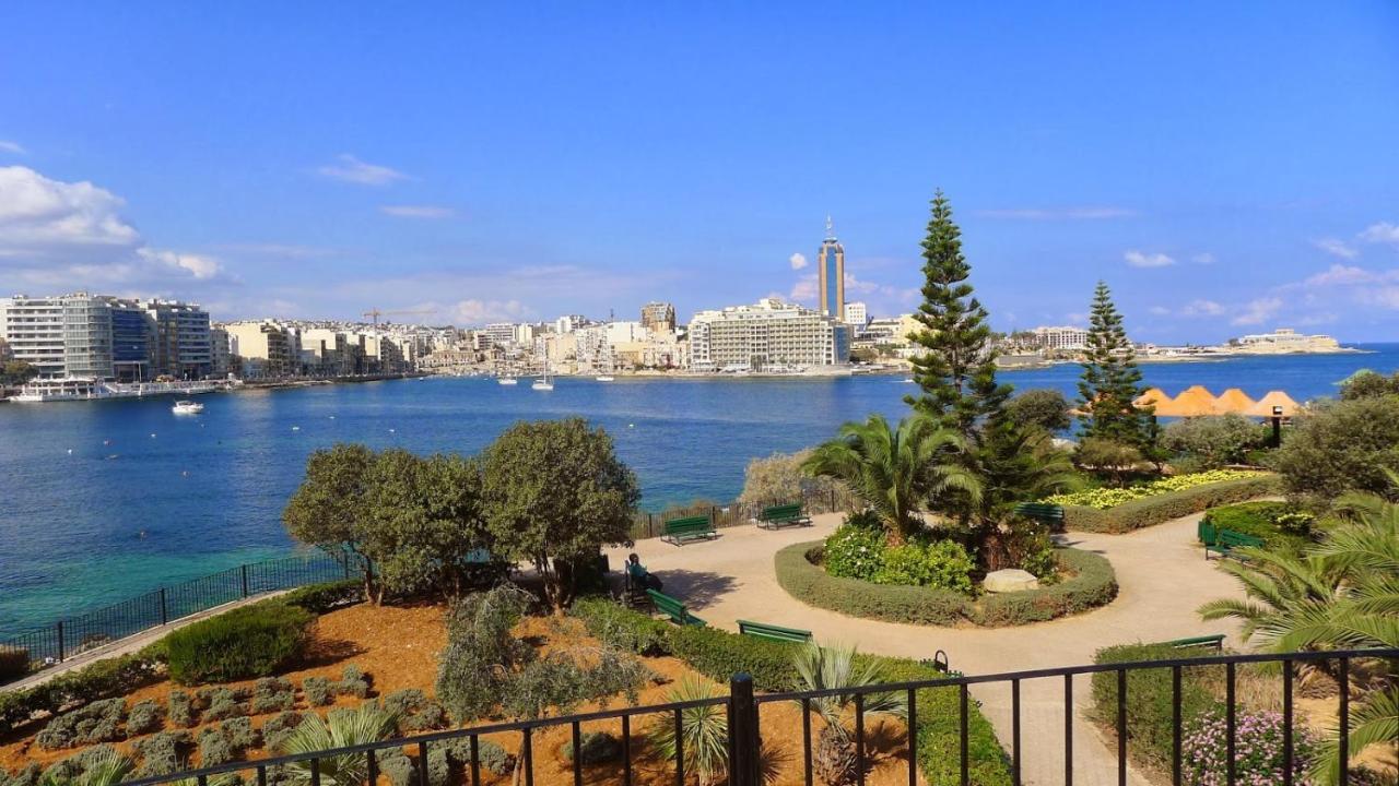 Ferienwohnung Chic 2Br Penthouse Steps From The Promenade Sliema Exterior foto